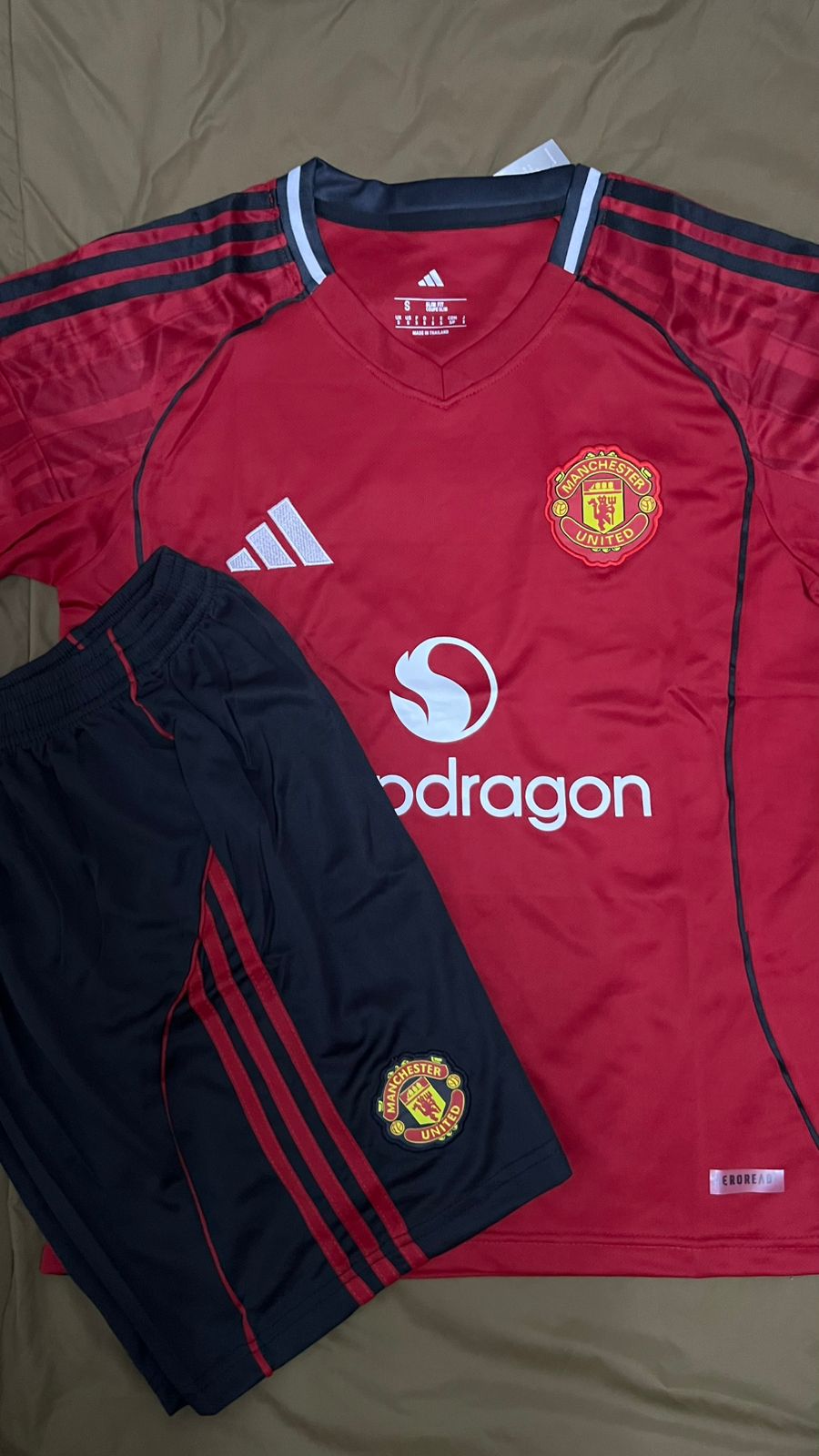 adidas Manchester United 2025/26 home jersey and shorts set