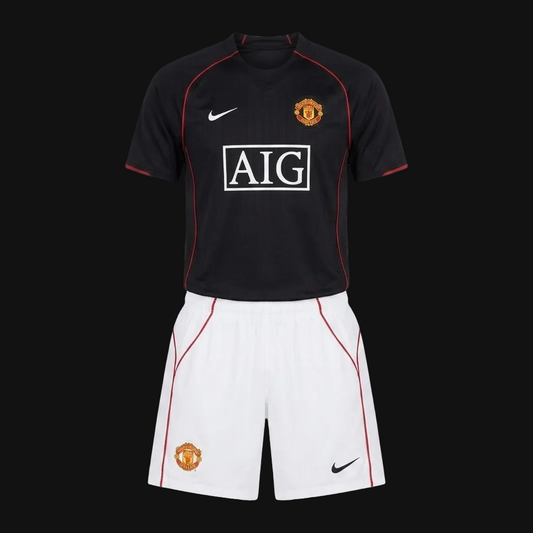 Manchester United 2007-08 away kit, consisting of a black jersey with white shorts